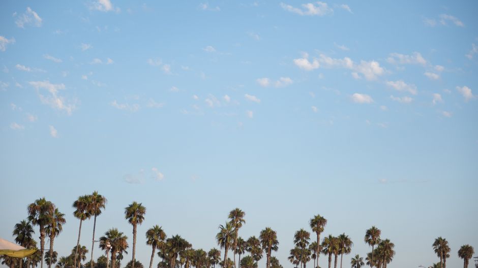 カリフォルニアのビーチと青空